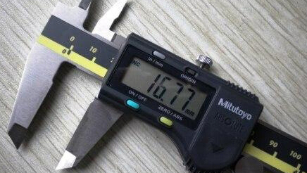 如何準(zhǔn)確測(cè)量PC耐力板的厚度